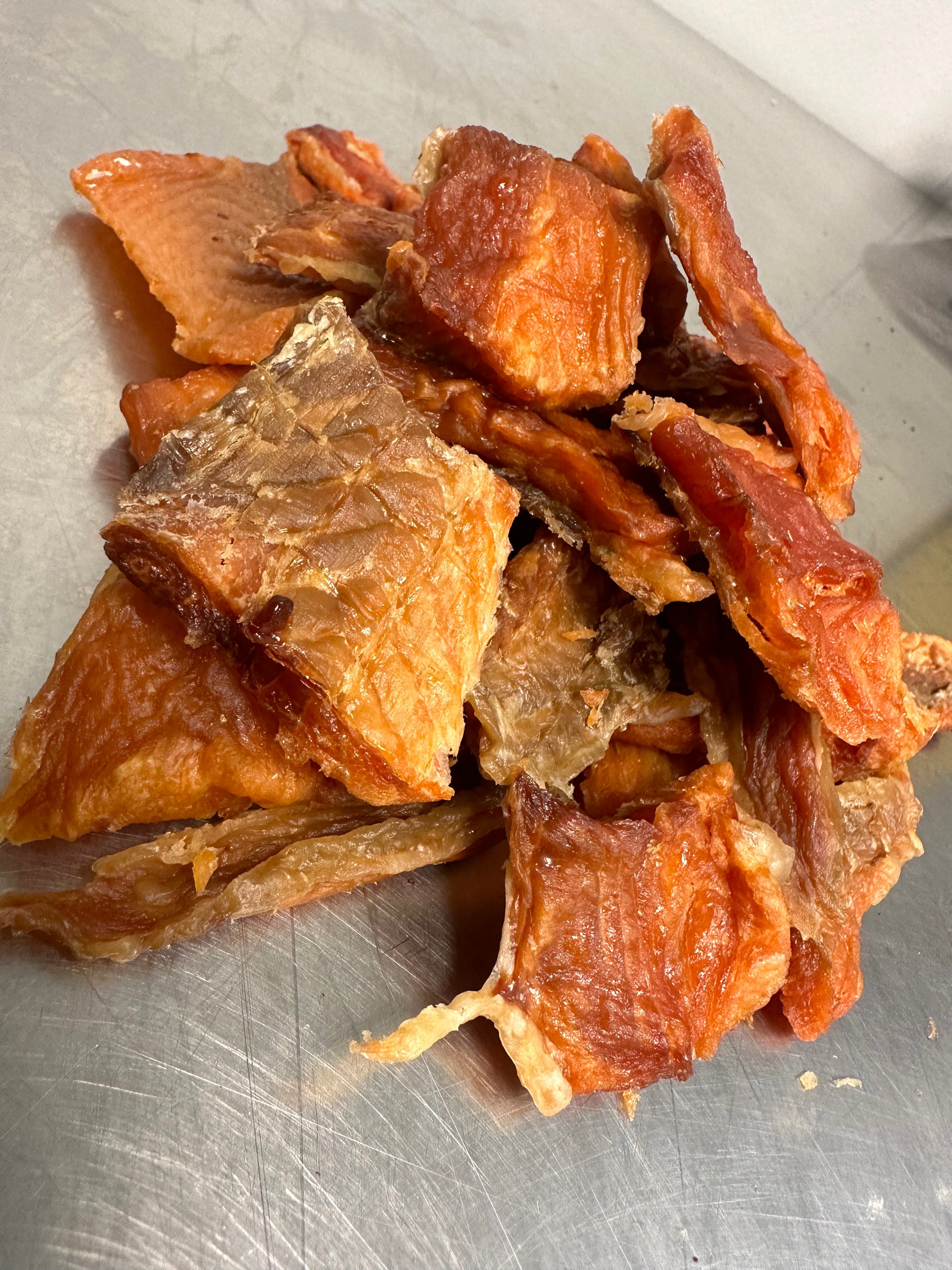 Dehydrated Salmon Chunks 3oz tapiarawmeatsforpetfood 3oz