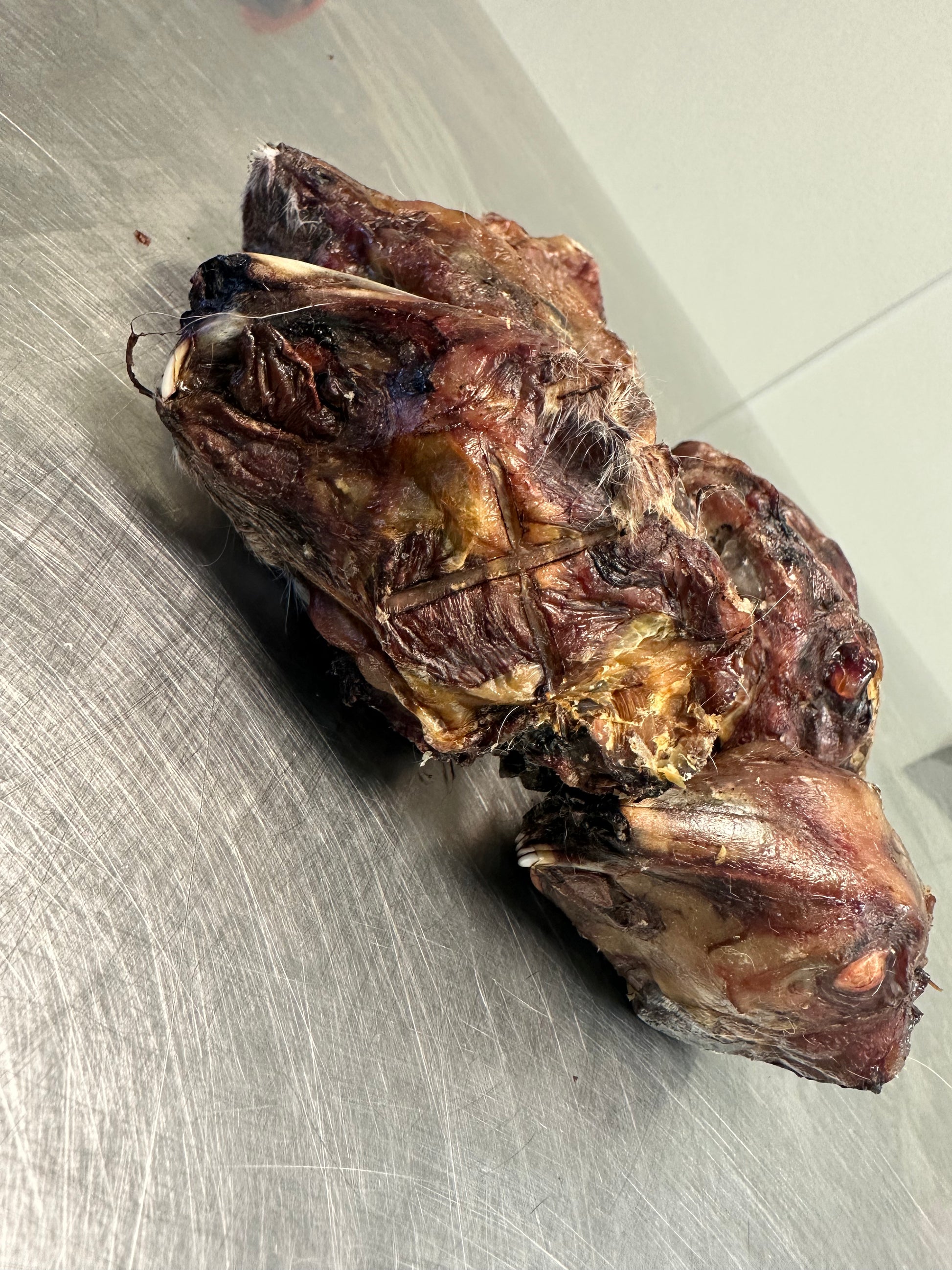Rabbit Head Skinless tapiarawmeatsforpetfood